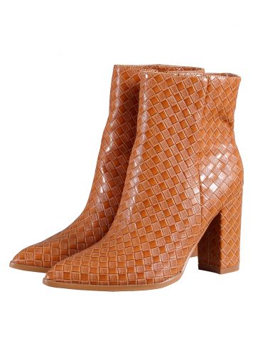 Γυναικεία μυτερά ankle boots σταθερό τακούνι diamond pattern.